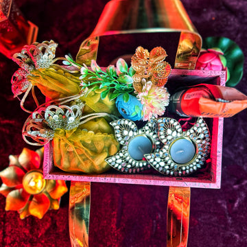 Urooj Basket Hamper β Luxury Diwali Gift with Handcrafted Candles & Festive Delights
